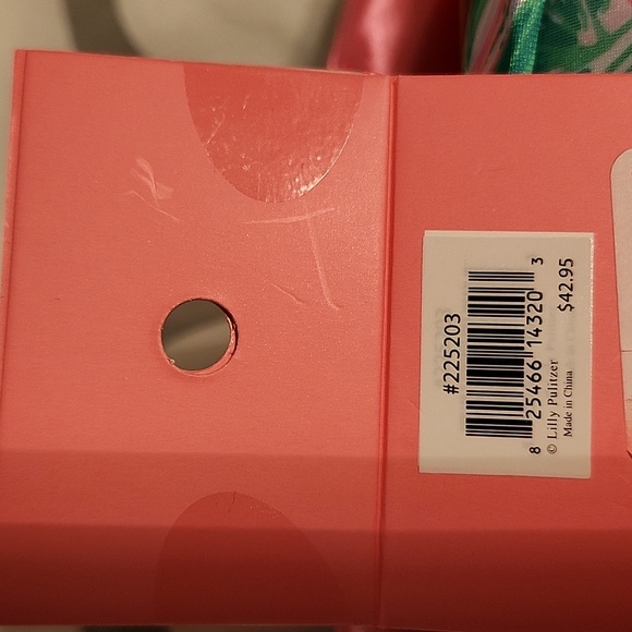 Lilly pulitzer sleep pillow and eye mask set - Picture 3 of 7